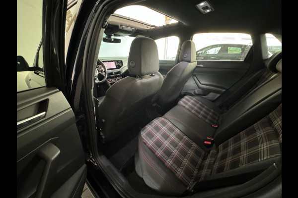 Volkswagen Polo 2.0 TSI GTI Pano|Beats|Camera|Keyless|Dodehoek