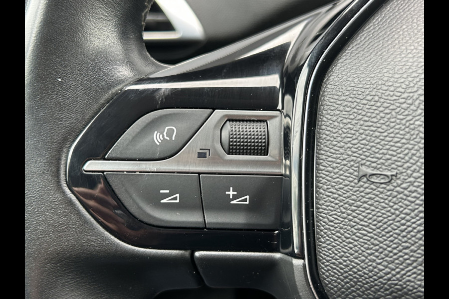 Peugeot 3008 BWJ 2021 | 1.2PT 131PK Allure | TREKHAAK | CLIMA | NAVI | CARPLAY | 18'' LMV | PDC 2X | PRIVACY GLASS | LEDER/STOF |