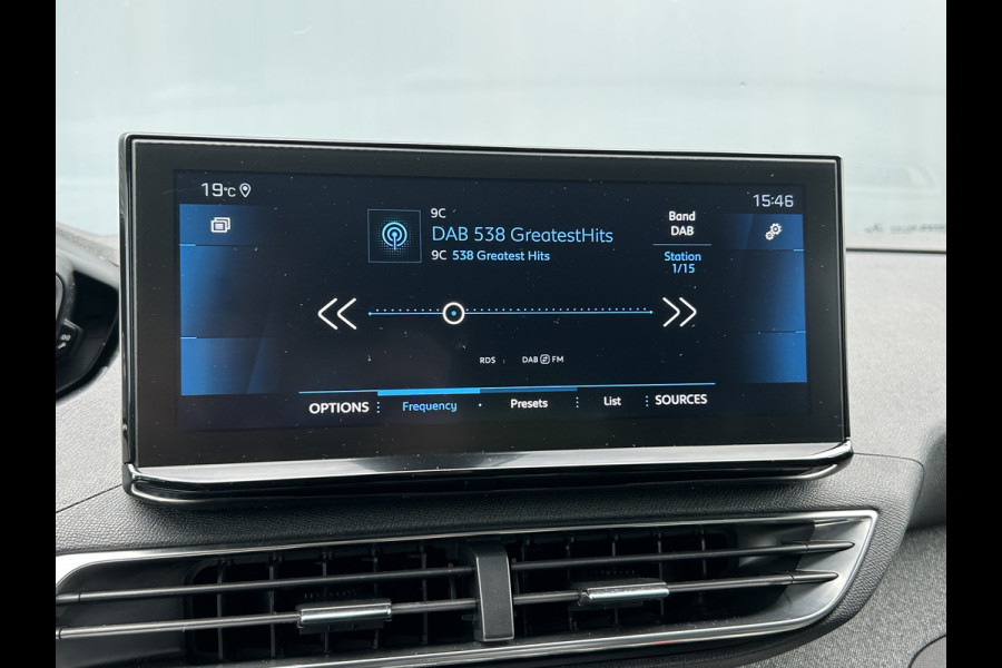 Peugeot 3008 BWJ 2021 | 1.2PT 131PK Allure | TREKHAAK | CLIMA | NAVI | CARPLAY | 18'' LMV | PDC 2X | PRIVACY GLASS | LEDER/STOF |