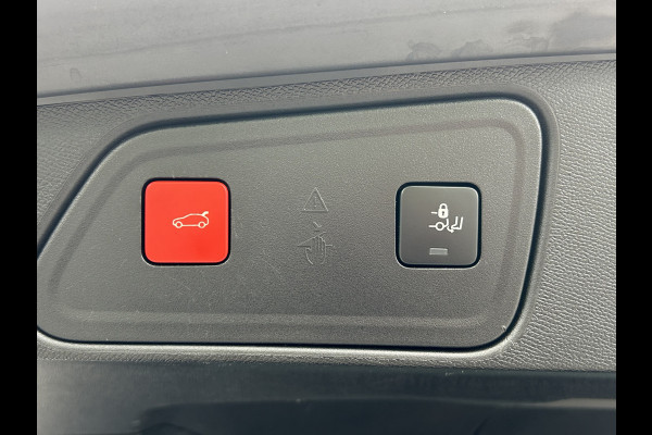 Peugeot 3008 BWJ 2021 | 1.2PT 131PK Allure | TREKHAAK | CLIMA | NAVI | CARPLAY | 18'' LMV | PDC 2X | PRIVACY GLASS | LEDER/STOF |