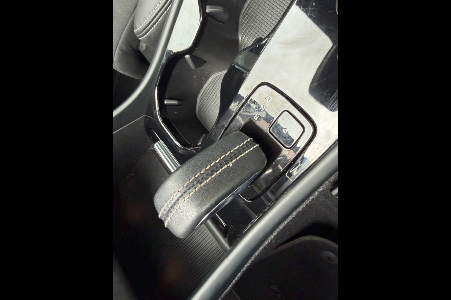 Volvo XC40 Recharge P8 AWD 408 pk R-Design, panoramadak, trekhaak, harman cardon, VOL OPTIES, NL auto met nap
