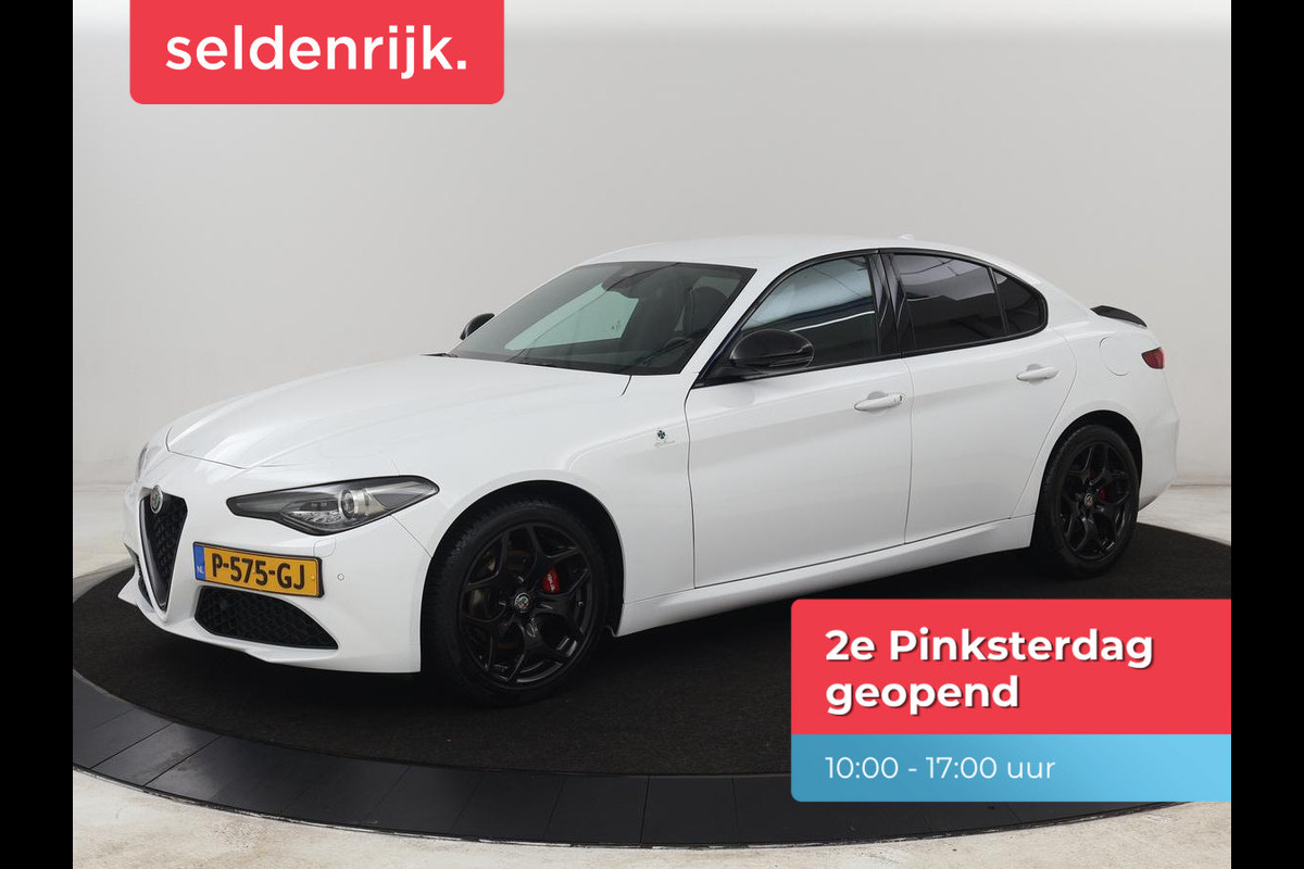 Alfa Romeo Giulia 2.0T Sprint | Leder | Adaptive cruise | Stoel & stuurverwarming | Trekhaak | Camera | Sportstoelen | Keyless | Carplay | Bi-Xenon | Climate control | Navigatie