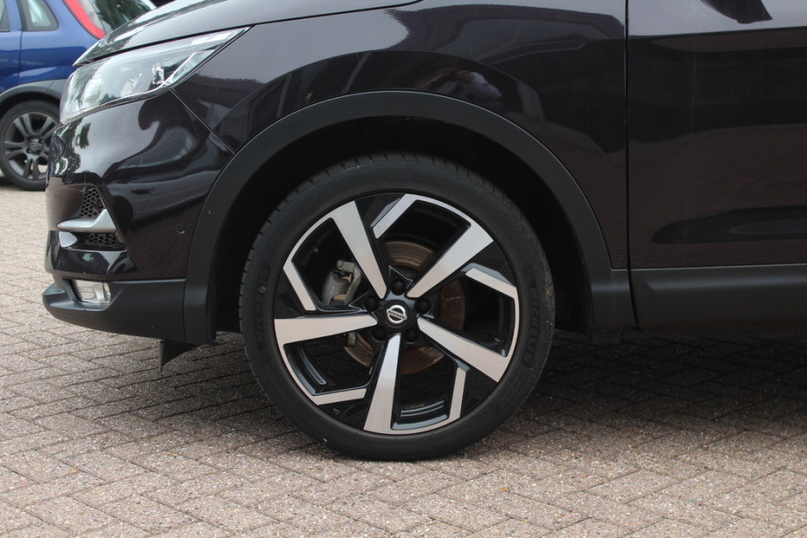 Nissan QASHQAI 1.3 DIG-T Tekna 160pk / Trekhaak / Panoramadak / 360Camera / 19'' / Navigatie / Keyless / Stoelverwarming / DAB / Cruise Control