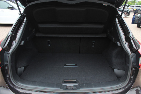 Nissan QASHQAI 1.3 DIG-T Tekna 160pk / Trekhaak / Panoramadak / 360Camera / 19'' / Navigatie / Keyless / Stoelverwarming / DAB / Cruise Control