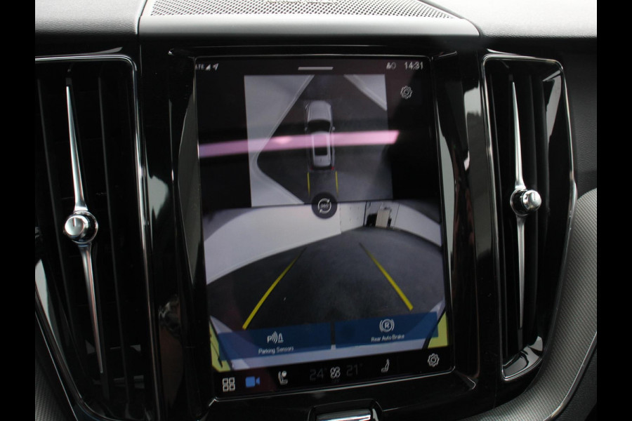 Volvo XC60 2.0 T6 Plug-in hybrid AWD Plus Dark 398pk | DEMO ! | Harman/Kardon Full LED Adaptive Cruise Control + Pilot Assist Parkeersensoren V&A+ 360 camera Panaromadak