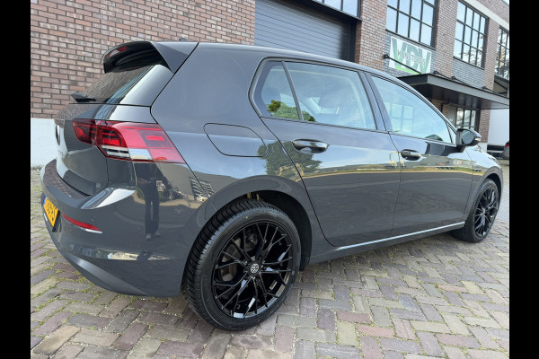 Volkswagen Golf 1.0 TSI / Apple CarPlay-Android / LEDER interieur + Stuur / Licht & Zicht Pakket / ALL-Season / 1e Eigenaar