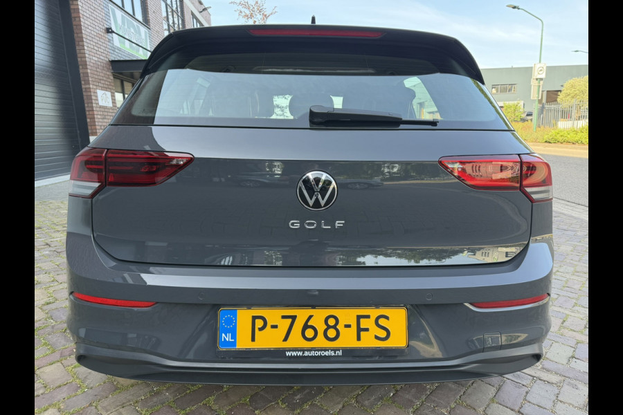 Volkswagen Golf 1.0 TSI / Apple CarPlay-Android / LEDER interieur + Stuur / Licht & Zicht Pakket / ALL-Season / 1e Eigenaar