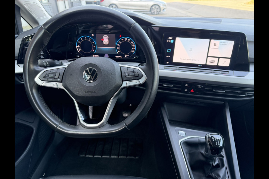 Volkswagen Golf 1.0 TSI / Apple CarPlay-Android / LEDER interieur + Stuur / Licht & Zicht Pakket / ALL-Season / 1e Eigenaar