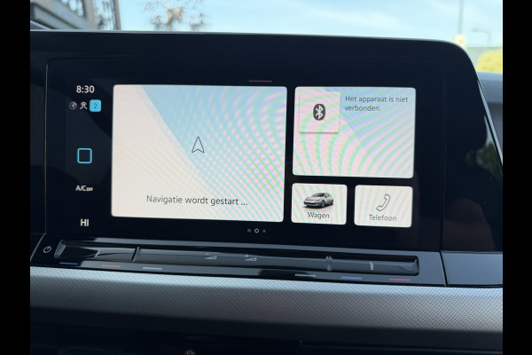 Volkswagen Golf 1.0 TSI / Apple CarPlay-Android / LEDER interieur + Stuur / Licht & Zicht Pakket / ALL-Season / 1e Eigenaar