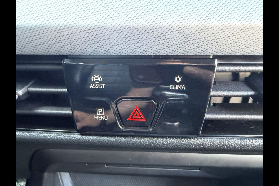 Volkswagen Golf 1.0 TSI / Apple CarPlay-Android / LEDER interieur + Stuur / Licht & Zicht Pakket / ALL-Season / 1e Eigenaar