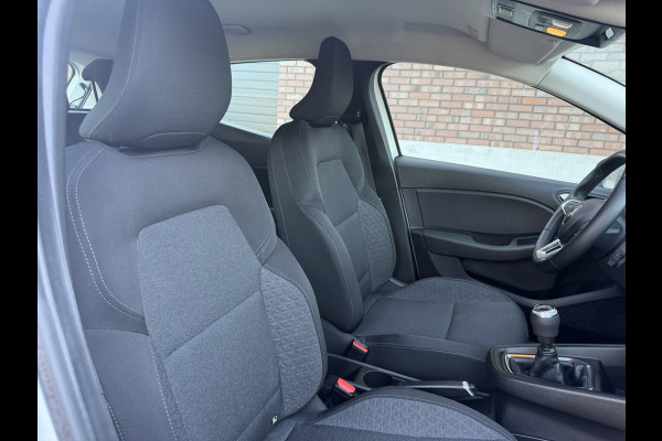 Renault Clio 1.0 TCe / Navigatie / Apple CarPlay - Android / 1e Eigenaar / ALL-Season banden / Cruise Control / PDC met optische w