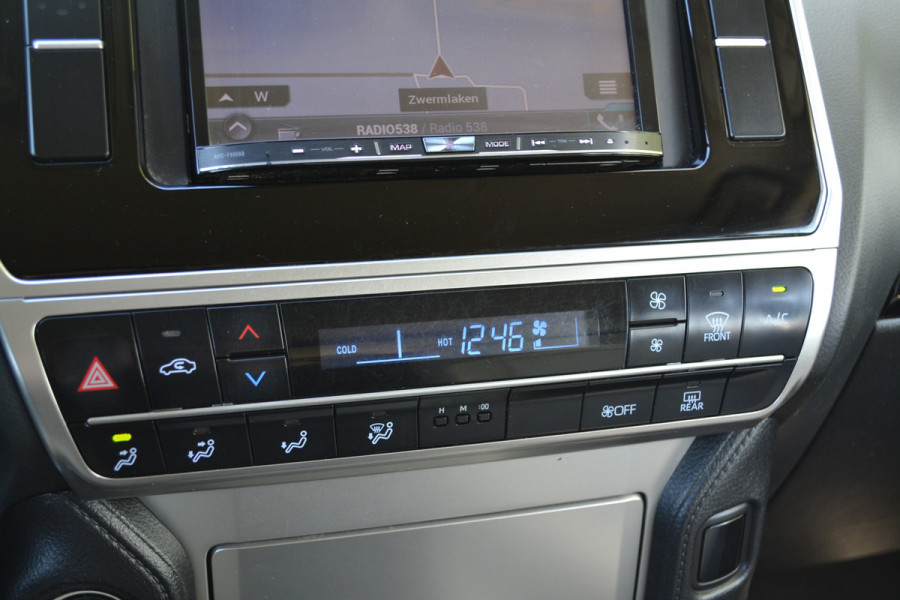 Toyota Land Cruiser 150 2.8 D-4D-F Comfort Window Van