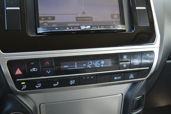 Toyota Land Cruiser 150 2.8 D-4D-F Comfort Window Van