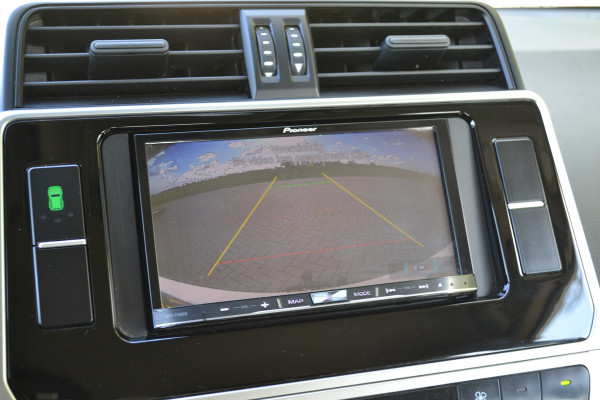Toyota Land Cruiser 150 2.8 D-4D-F Comfort Window Van