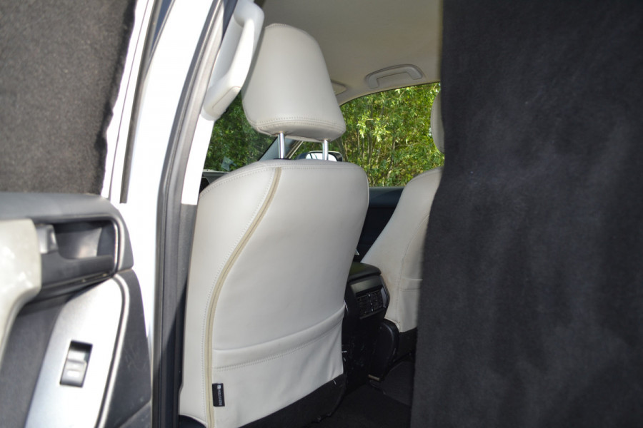 Toyota Land Cruiser 150 2.8 D-4D-F Comfort Window Van