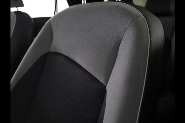 Volkswagen ID.3 First Max 58 kWh 204 PK | SoH 90,95 % | Navigatie | Camera | Panoramadak | Head-up Display |20 Inch | Erco Eleke sloel bestuurder |