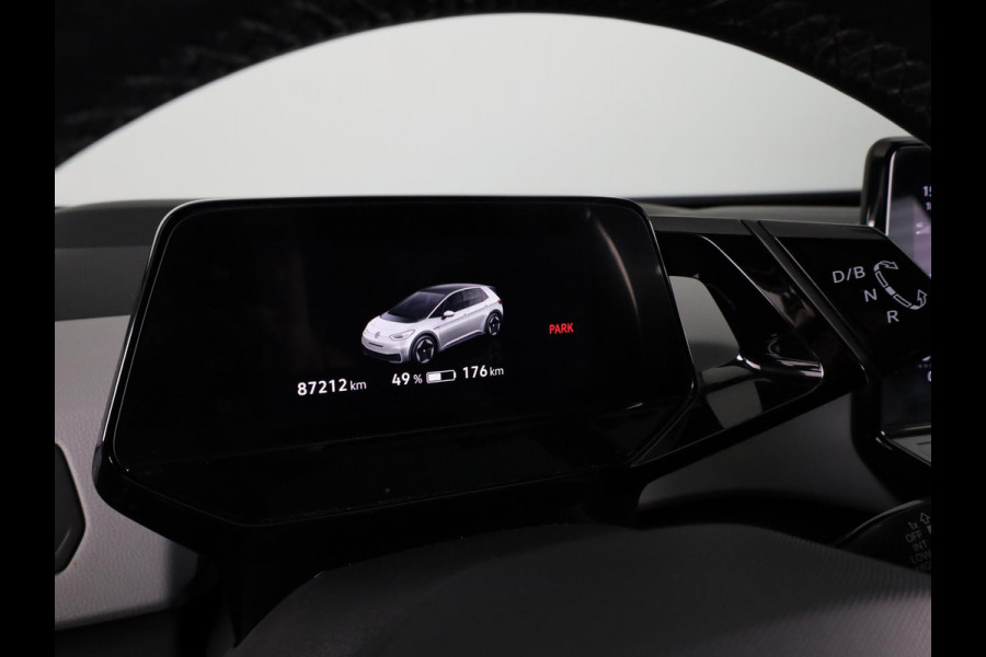 Volkswagen ID.3 First Max 58 kWh 204 PK | SoH 90,95 % | Navigatie | Camera | Panoramadak | Head-up Display |20 Inch | Erco Eleke sloel bestuurder |
