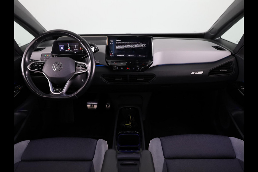 Volkswagen ID.3 First Max 58 kWh 204 PK | SoH 90,95 % | Navigatie | Camera | Panoramadak | Head-up Display |20 Inch | Erco Eleke sloel bestuurder |