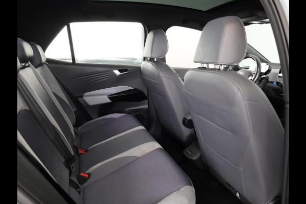 Volkswagen ID.3 First Max 58 kWh 204 PK | SoH 90,95 % | Navigatie | Camera | Panoramadak | Head-up Display |20 Inch | Erco Eleke sloel bestuurder |