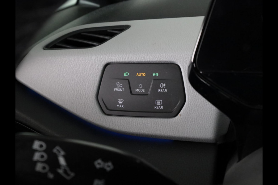 Volkswagen ID.3 First Max 58 kWh 204 PK | SoH 90,95 % | Navigatie | Camera | Panoramadak | Head-up Display |20 Inch | Erco Eleke sloel bestuurder |