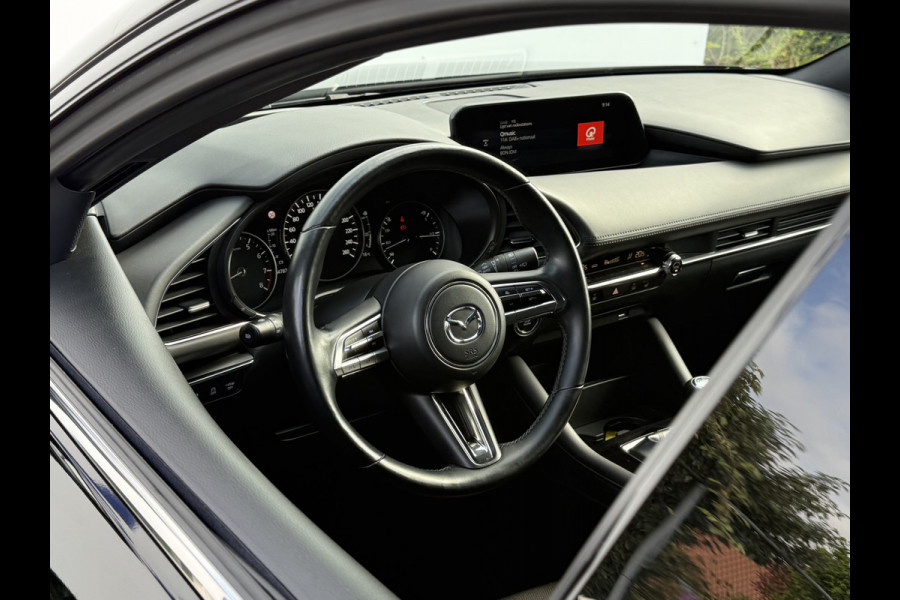 Mazda 3 2.0 e-SkyActiv-X M Hybrid 180 Comfort | CarPlay | LED | HUD | DAB+ | Camera