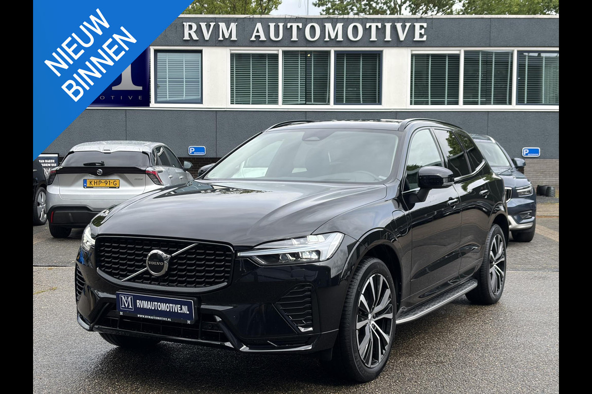 Volvo XC60 2.0 T8 Plug-in hybrid AWD Ultimate Dark Volvo XC60 VOLVO DEALER ONDERHOUDEN | PANODAK | ELEKTRISCHE TREKHAAK | CAMERA | STOEL- & STUURVERWARMING | HEAD-UP DISPLAY | MEMORY SEATS | HARMAN & KARDON | 20 INCH | RIJKLAAR + 12 MND BOVAG