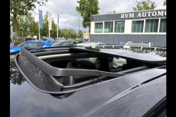 Volvo XC60 2.0 T8 Plug-in hybrid AWD Ultimate Dark Volvo XC60 VOLVO DEALER ONDERHOUDEN | PANODAK | ELEKTRISCHE TREKHAAK | CAMERA | STOEL- & STUURVERWARMING | HEAD-UP DISPLAY | MEMORY SEATS | HARMAN & KARDON | 20 INCH | RIJKLAAR + 12 MND BOVAG