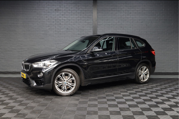 BMW X1 sDrive18i Executive Edition | NAP | PANORAMADAK | TREKHAAK | HUD | HOGE INSTAP |