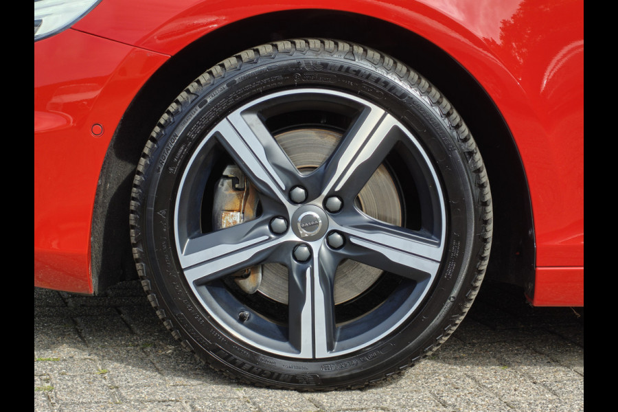 Volvo V40 T3 152PK Automaat Polar+ Sport | R-Design | Panoramadak | Cruise control | Stoelverwarming |