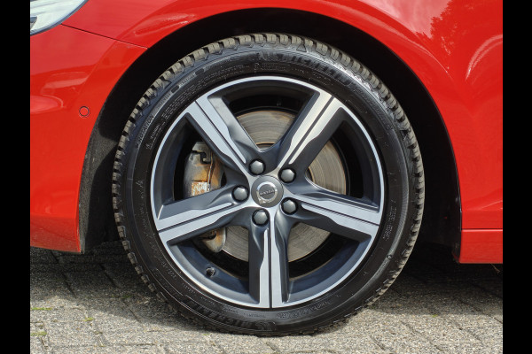 Volvo V40 T3 152PK Automaat Polar+ Sport | R-Design | Panoramadak | Cruise control | Stoelverwarming |