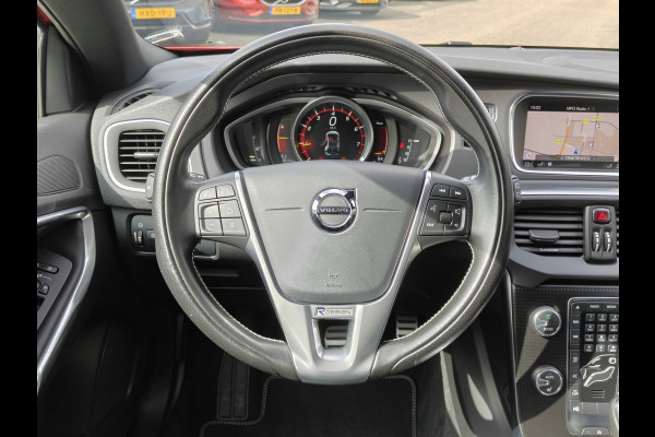 Volvo V40 T3 152PK Automaat Polar+ Sport | R-Design | Panoramadak | Cruise control | Stoelverwarming |