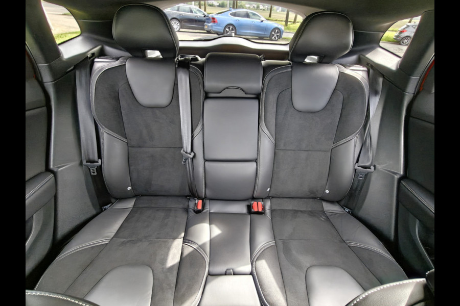Volvo V40 T3 152PK Automaat Polar+ Sport | R-Design | Panoramadak | Cruise control | Stoelverwarming |