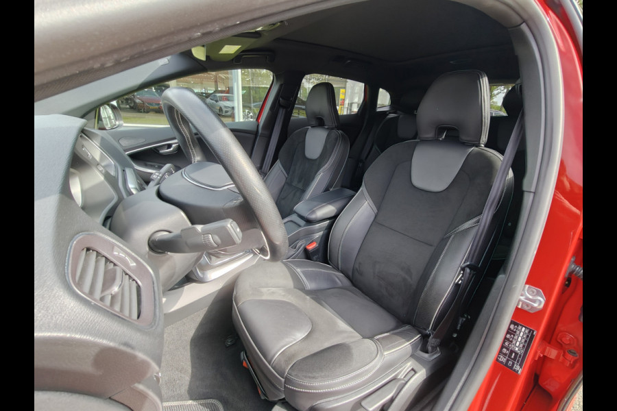 Volvo V40 T3 152PK Automaat Polar+ Sport | R-Design | Panoramadak | Cruise control | Stoelverwarming |