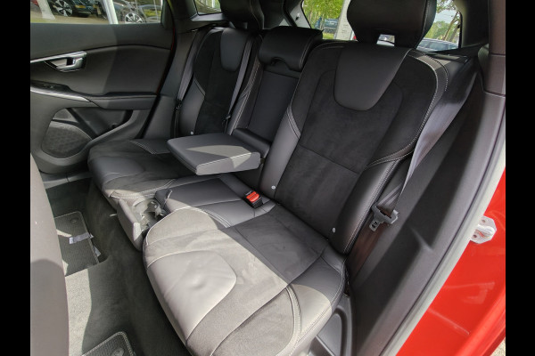 Volvo V40 T3 152PK Automaat Polar+ Sport | R-Design | Panoramadak | Cruise control | Stoelverwarming |