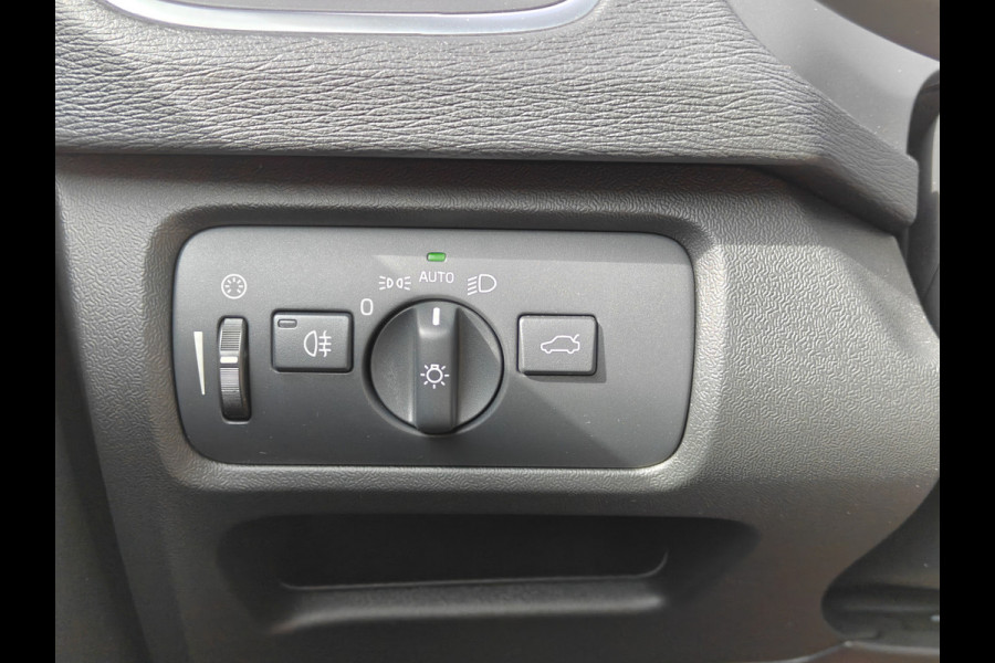 Volvo V40 T3 152PK Automaat Polar+ Sport | R-Design | Panoramadak | Cruise control | Stoelverwarming |