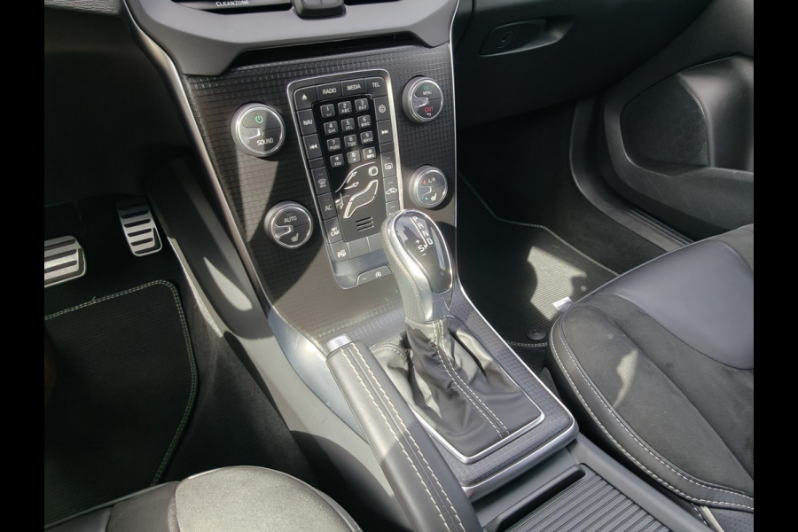 Volvo V40 T3 152PK Automaat Polar+ Sport | R-Design | Panoramadak | Cruise control | Stoelverwarming |