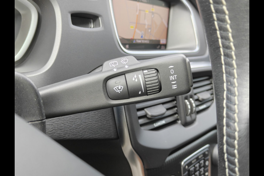 Volvo V40 T3 152PK Automaat Polar+ Sport | R-Design | Panoramadak | Cruise control | Stoelverwarming |