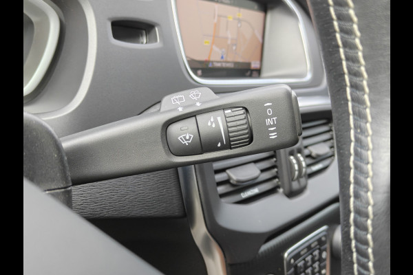 Volvo V40 T3 152PK Automaat Polar+ Sport | R-Design | Panoramadak | Cruise control | Stoelverwarming |