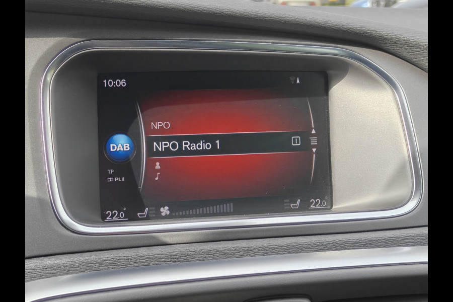Volvo V40 T3 152PK Automaat Polar+ Sport | R-Design | Panoramadak | Cruise control | Stoelverwarming |