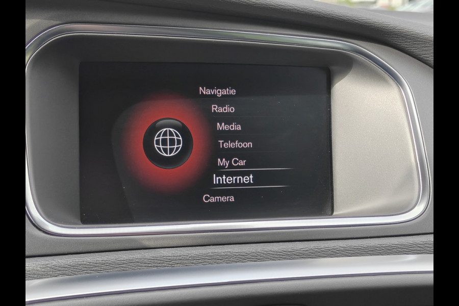Volvo V40 T3 152PK Automaat Polar+ Sport | R-Design | Panoramadak | Cruise control | Stoelverwarming |