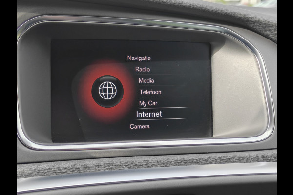 Volvo V40 T3 152PK Automaat Polar+ Sport | R-Design | Panoramadak | Cruise control | Stoelverwarming |