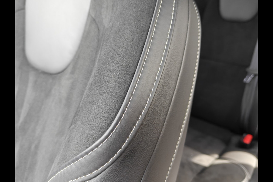 Volvo V40 T3 152PK Automaat Polar+ Sport | R-Design | Panoramadak | Cruise control | Stoelverwarming |