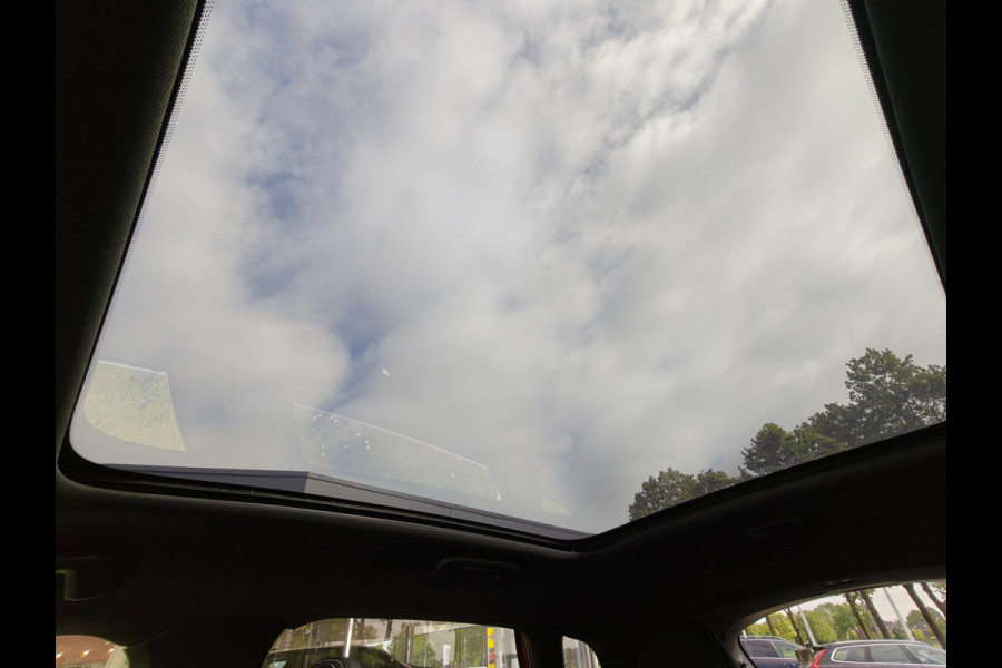 Volvo V40 T3 152PK Automaat Polar+ Sport | R-Design | Panoramadak | Cruise control | Stoelverwarming |