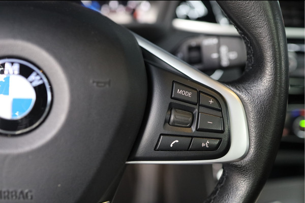BMW X1 sDrive18i Executive Edition | NAP | PANORAMADAK | TREKHAAK | HUD | HOGE INSTAP |