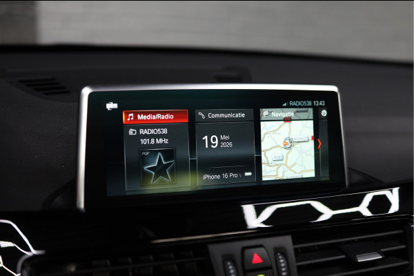 BMW X1 sDrive18i Executive Edition | NAP | PANORAMADAK | TREKHAAK | HUD | HOGE INSTAP |
