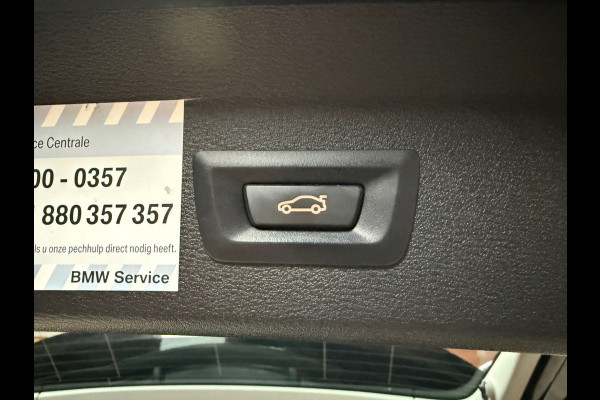 BMW X1 sDrive18i Executive Edition | NAP | PANORAMADAK | TREKHAAK | HUD | HOGE INSTAP |
