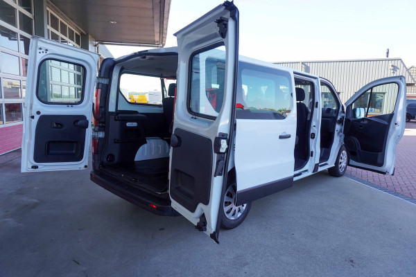 Renault Trafic Passenger 2.0 dCi 120PK Grand Life 9 Persoons nr. V036 | Airco | Cruise | Navi
