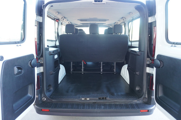Renault Trafic Passenger 2.0 dCi 120PK Grand Life 9 Persoons nr. V036 | Airco | Cruise | Navi