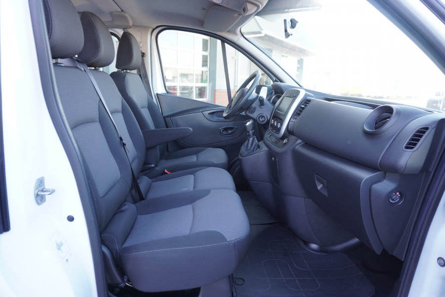 Renault Trafic Passenger 2.0 dCi 120PK Grand Life 9 Persoons nr. V036 | Airco | Cruise | Navi