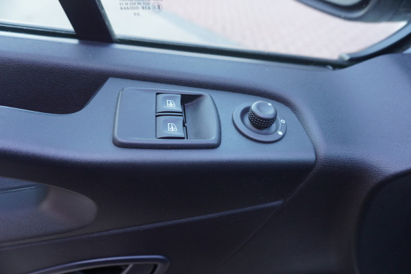 Renault Trafic Passenger 2.0 dCi 120PK Grand Life 9 Persoons nr. V036 | Airco | Cruise | Navi